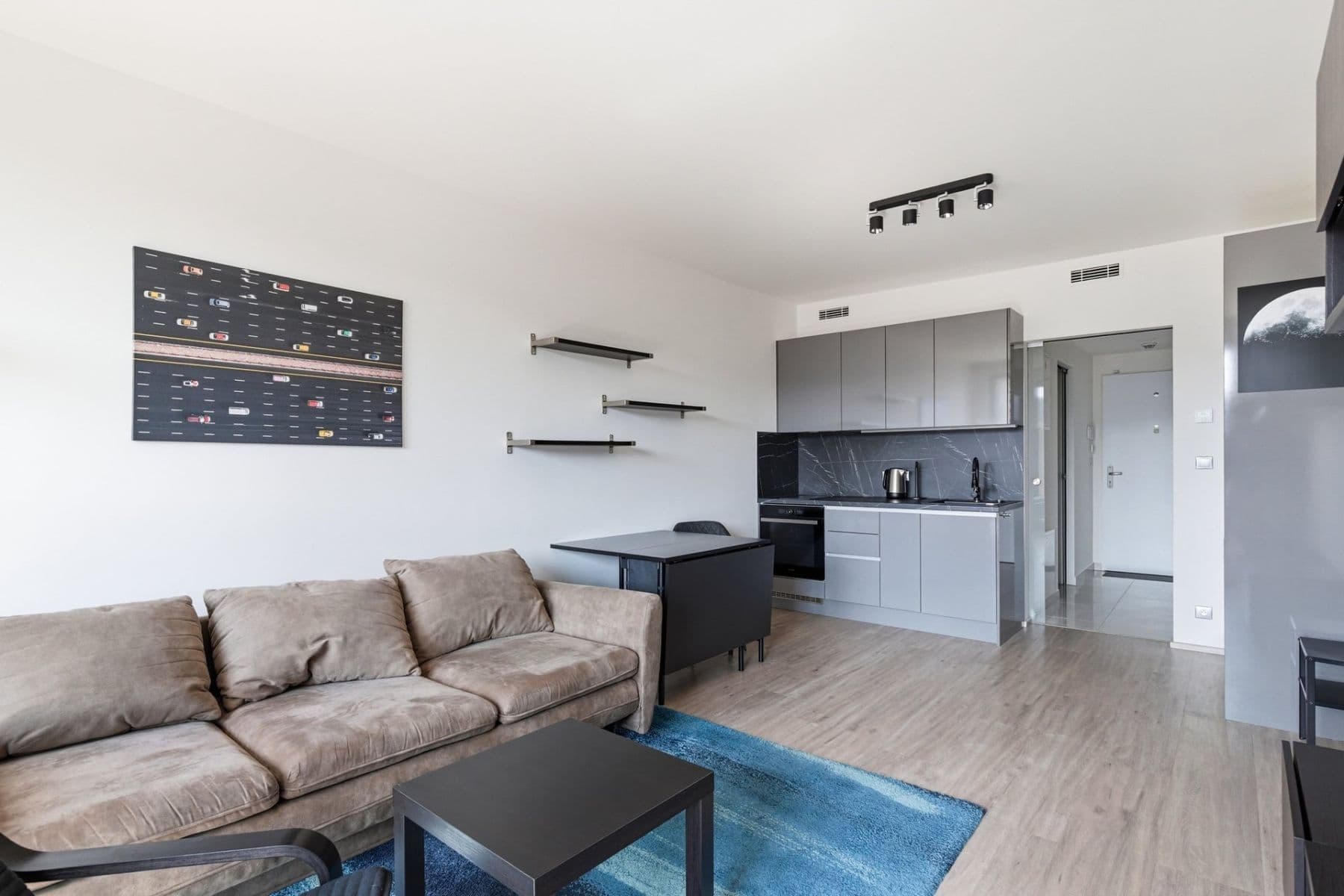 Prenájom bytu 1-izbový 33 m², Českomoravská, Praha, Praha Prenájom bytu 1-izbový 33 m², Českomoravská, Praha, Praha