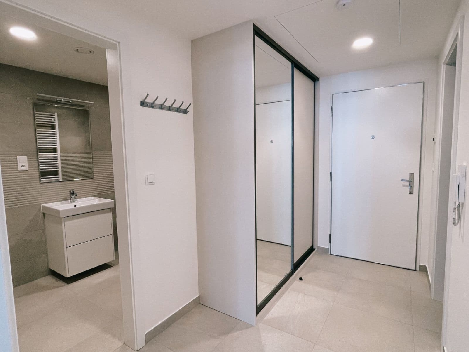 Prenájom bytu 2-izbový 56 m², Poděbradská, Praha, Praha Prenájom bytu 2-izbový 56 m², Poděbradská, Praha, Praha