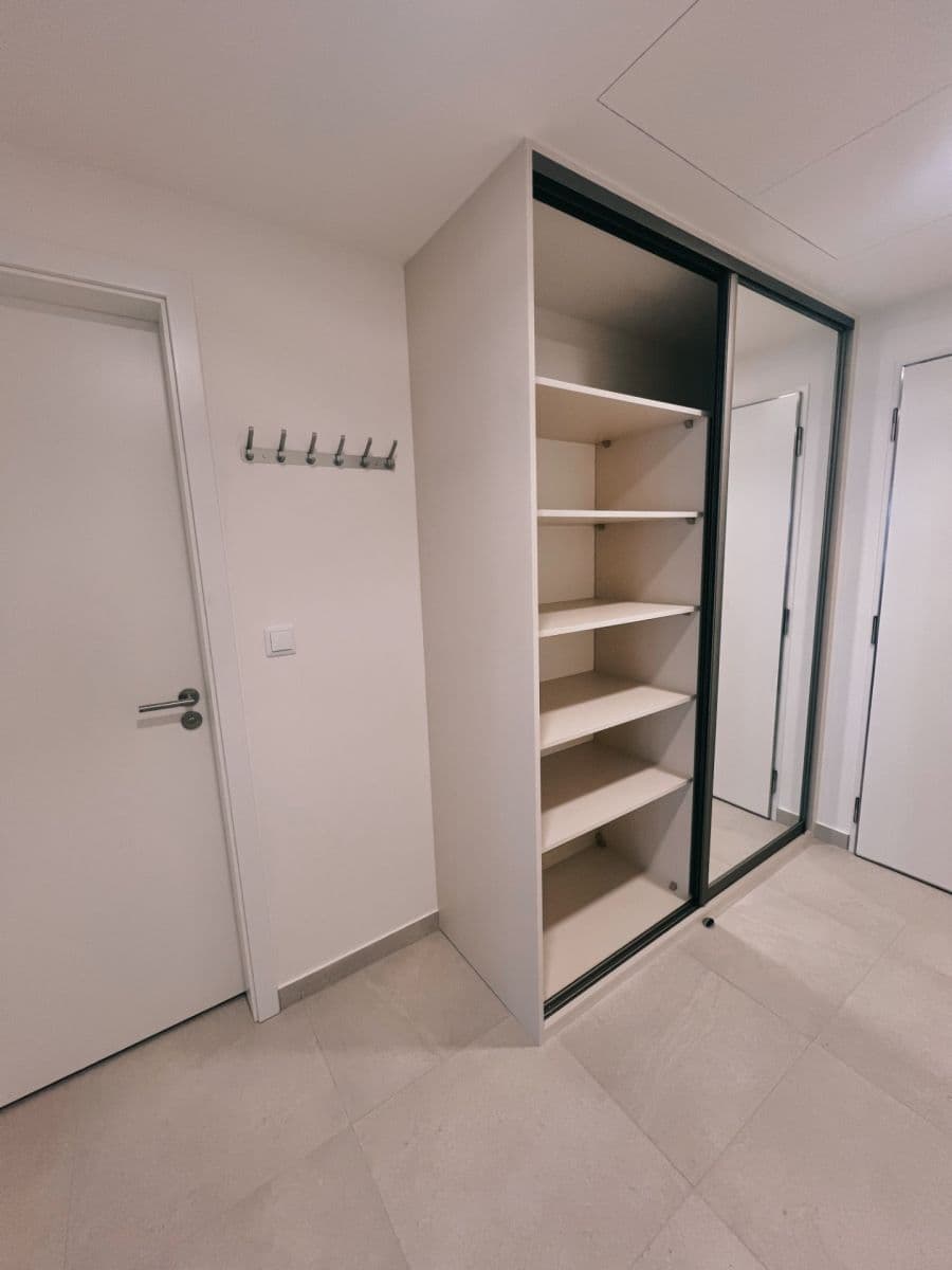 Prenájom bytu 2-izbový 56 m², Poděbradská, Praha, Praha Prenájom bytu 2-izbový 56 m², Poděbradská, Praha, Praha