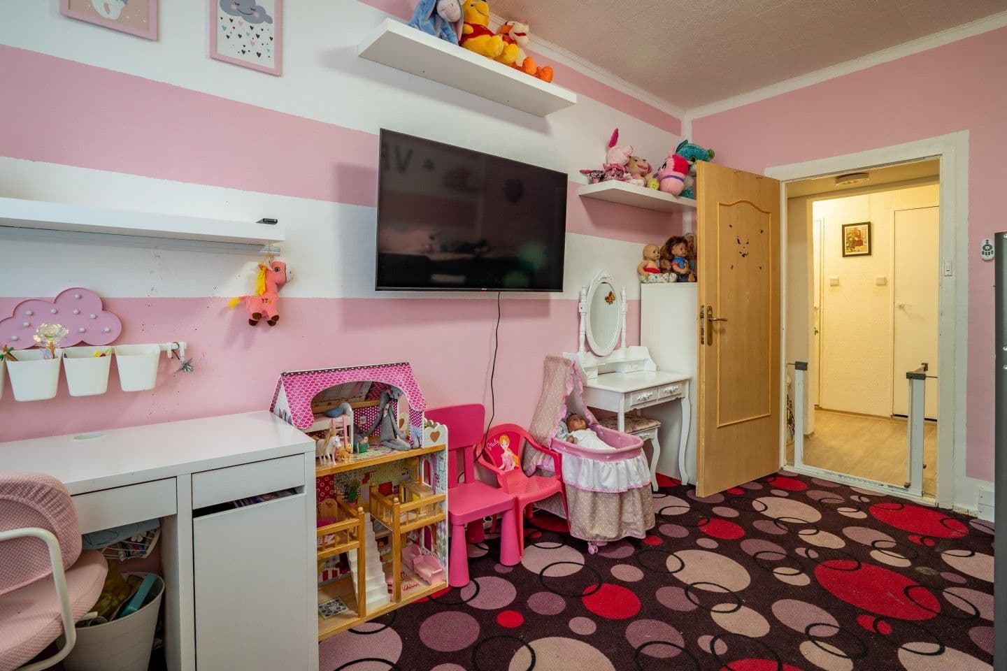 Prenájom bytu 3-izbový 69 m², Václava Košaře, Ostrava, Moravskoslezský kraj Prenájom bytu 3-izbový 69 m², Václava Košaře, Ostrava, Moravskoslezský kraj