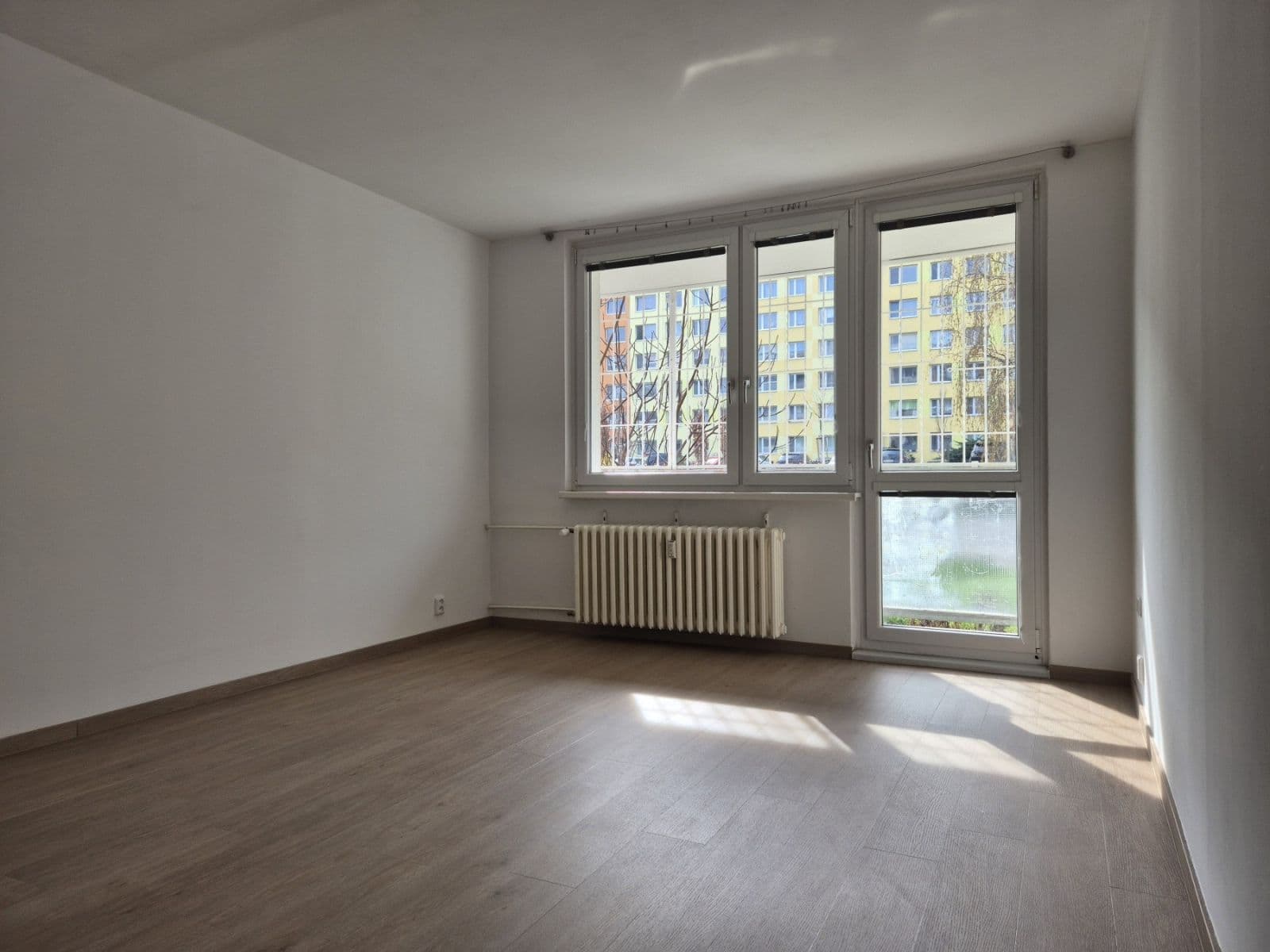 Prenájom bytu 3-izbový 80 m², Bellušova, Praha, Praha Prenájom bytu 3-izbový 80 m², Bellušova, Praha, Praha
