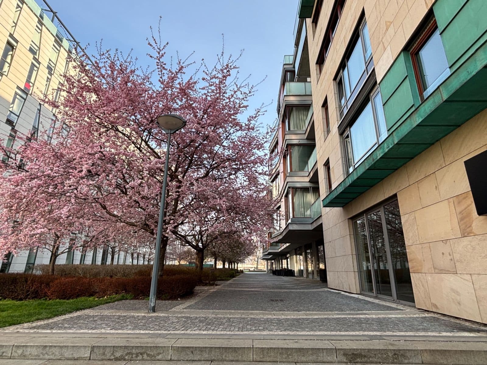 Prenájom bytu 2-izbový 65 m², Rohanské nábřeží, Praha, Praha Prenájom bytu 2-izbový 65 m², Rohanské nábřeží, Praha, Praha