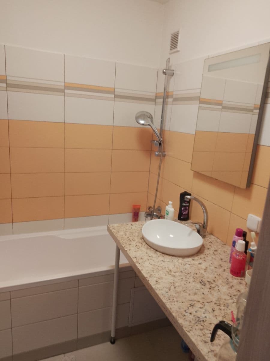 Prenájom bytu 2-izbový 50 m², Za Prachárnou, Jihlava, Kraj Vysočina Prenájom bytu 2-izbový 50 m², Za Prachárnou, Jihlava, Kraj Vysočina