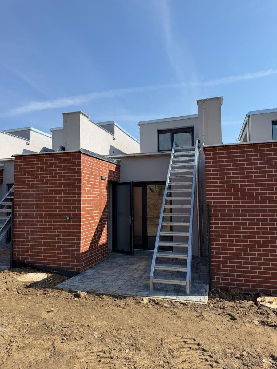 Prenájom domu 87 m², pozemek 44 m², Ostružinová, Tábor, Jihočeský kraj Prenájom domu 87 m², pozemek 44 m², Ostružinová, Tábor, Jihočeský kraj