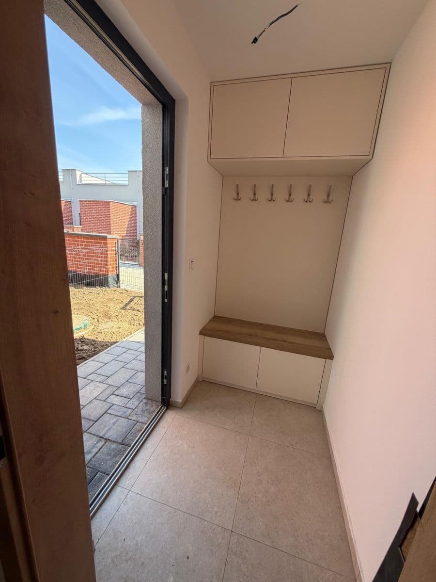 Prenájom domu 87 m², pozemek 44 m², Ostružinová, Tábor, Jihočeský kraj Prenájom domu 87 m², pozemek 44 m², Ostružinová, Tábor, Jihočeský kraj