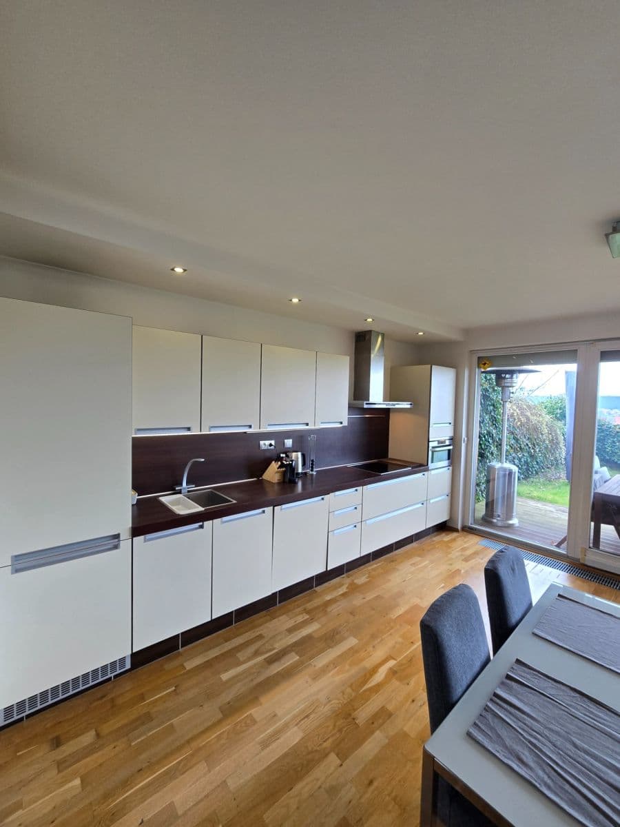 Prenájom bytu 2-izbový 60 m², Spinozova, Praha, Praha Prenájom bytu 2-izbový 60 m², Spinozova, Praha, Praha