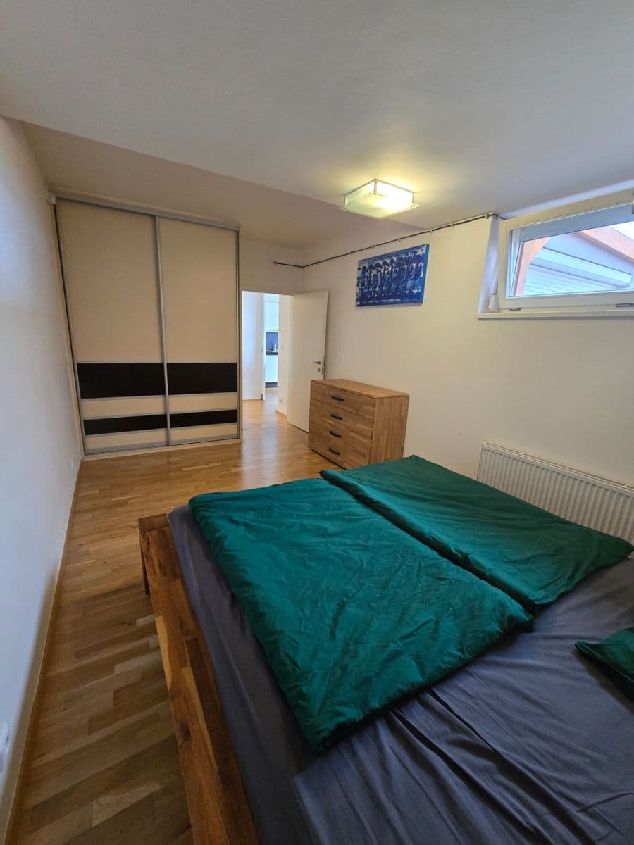 Prenájom bytu 2-izbový 60 m², Spinozova, Praha, Praha Prenájom bytu 2-izbový 60 m², Spinozova, Praha, Praha