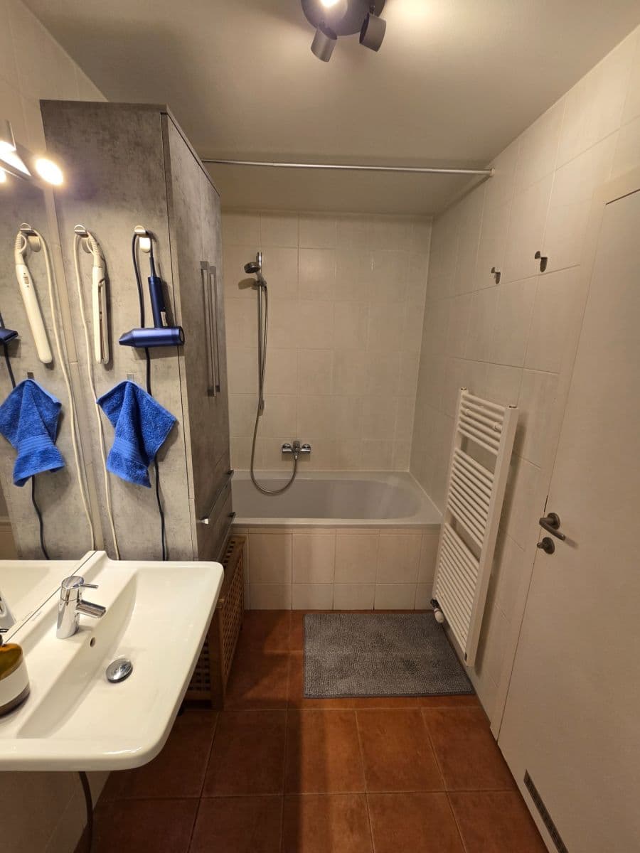 Prenájom bytu 2-izbový 60 m², Spinozova, Praha, Praha Prenájom bytu 2-izbový 60 m², Spinozova, Praha, Praha