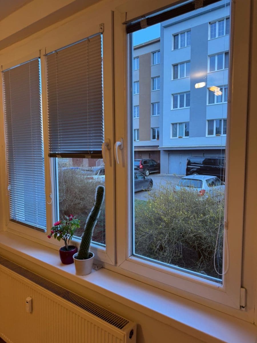 Prenájom bytu 2-izbový 52 m², Roztoky, Středočeský kraj Prenájom bytu 2-izbový 52 m², Roztoky, Středočeský kraj