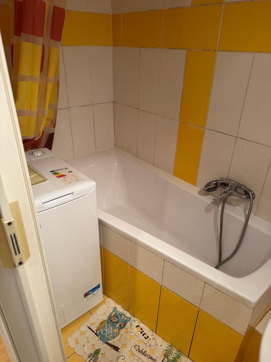 Prenájom bytu 2-izbový 52 m², Roztoky, Středočeský kraj Prenájom bytu 2-izbový 52 m², Roztoky, Středočeský kraj