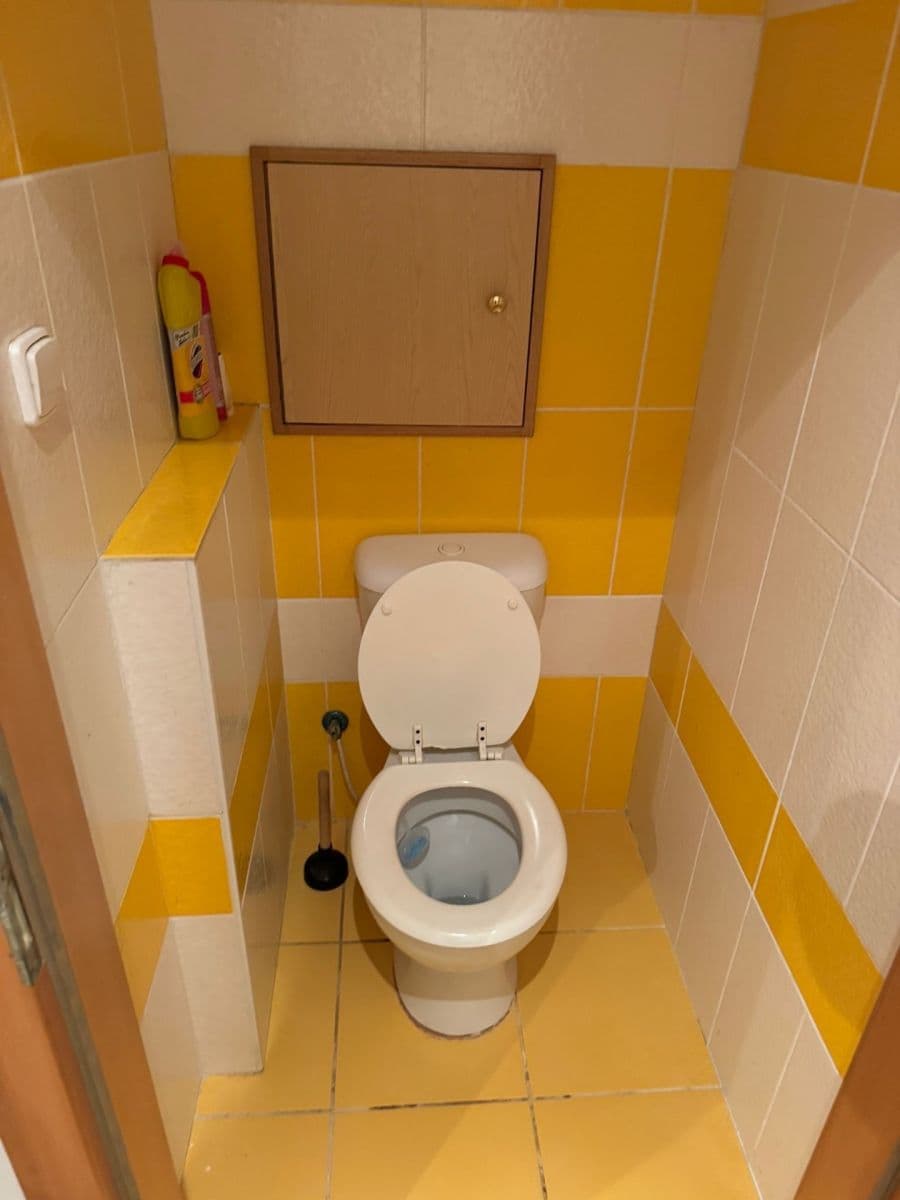 Prenájom bytu 2-izbový 52 m², Roztoky, Středočeský kraj Prenájom bytu 2-izbový 52 m², Roztoky, Středočeský kraj