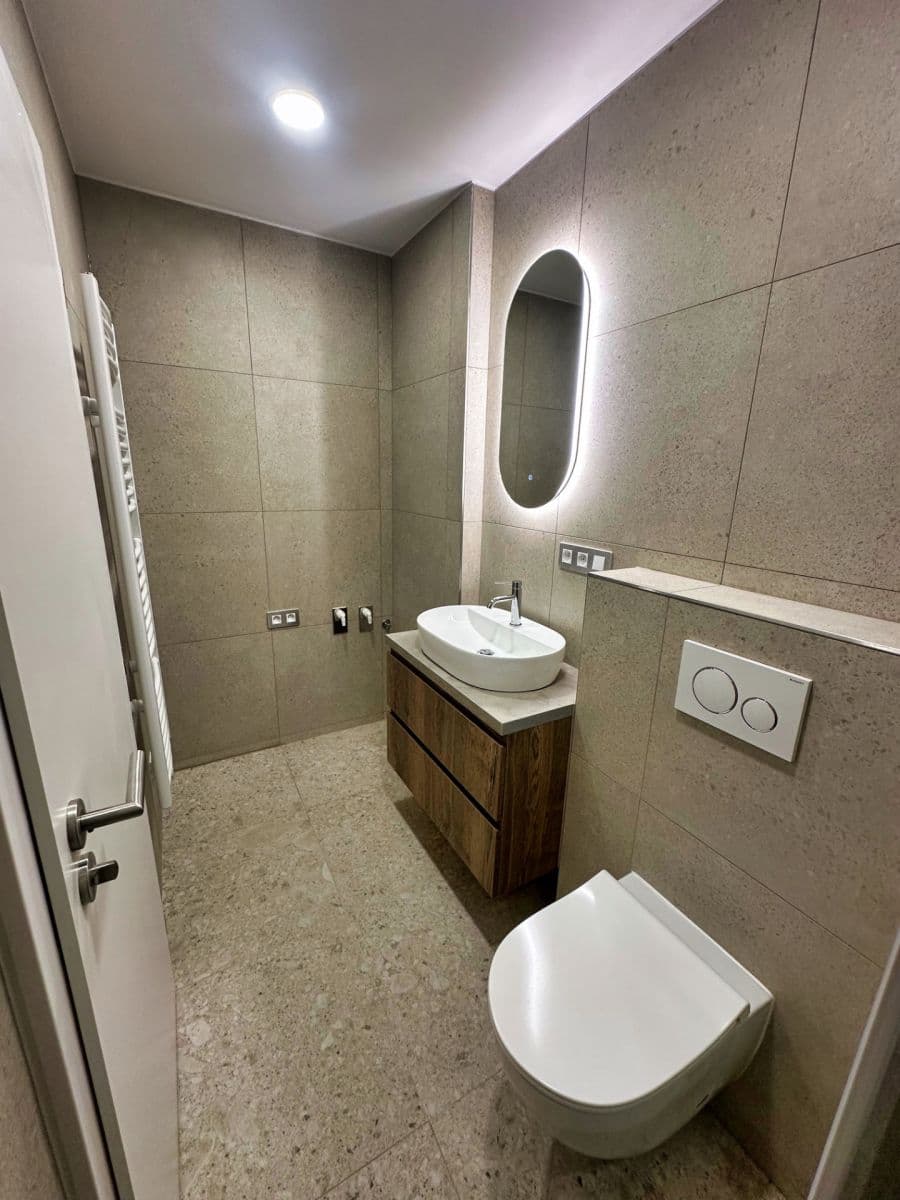 Predaj bytu 2-izbový 54 m², Nádražní, Jindřichův Hradec, Jihočeský kraj Predaj bytu 2-izbový 54 m², Nádražní, Jindřichův Hradec, Jihočeský kraj