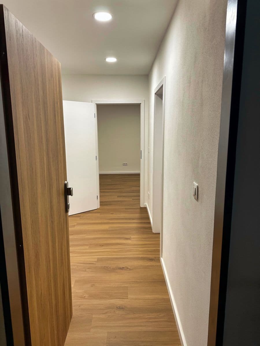 Predaj bytu 2-izbový 54 m², Nádražní, Jindřichův Hradec, Jihočeský kraj Predaj bytu 2-izbový 54 m², Nádražní, Jindřichův Hradec, Jihočeský kraj