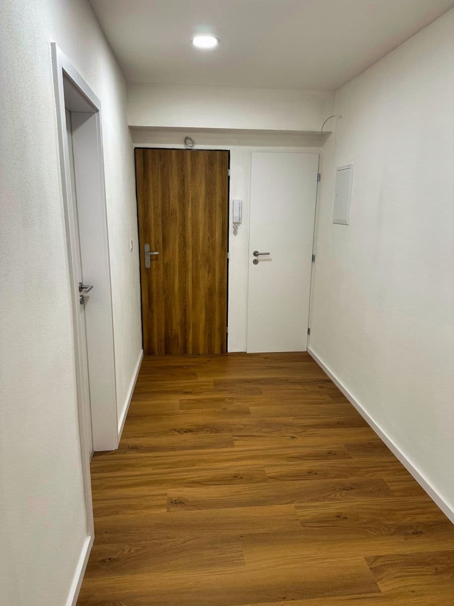 Predaj bytu 2-izbový 54 m², Nádražní, Jindřichův Hradec, Jihočeský kraj Predaj bytu 2-izbový 54 m², Nádražní, Jindřichův Hradec, Jihočeský kraj