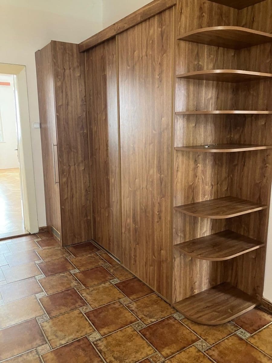 Prenájom bytu 3-izbový 105 m², Václavkova, Praha, Praha Prenájom bytu 3-izbový 105 m², Václavkova, Praha, Praha