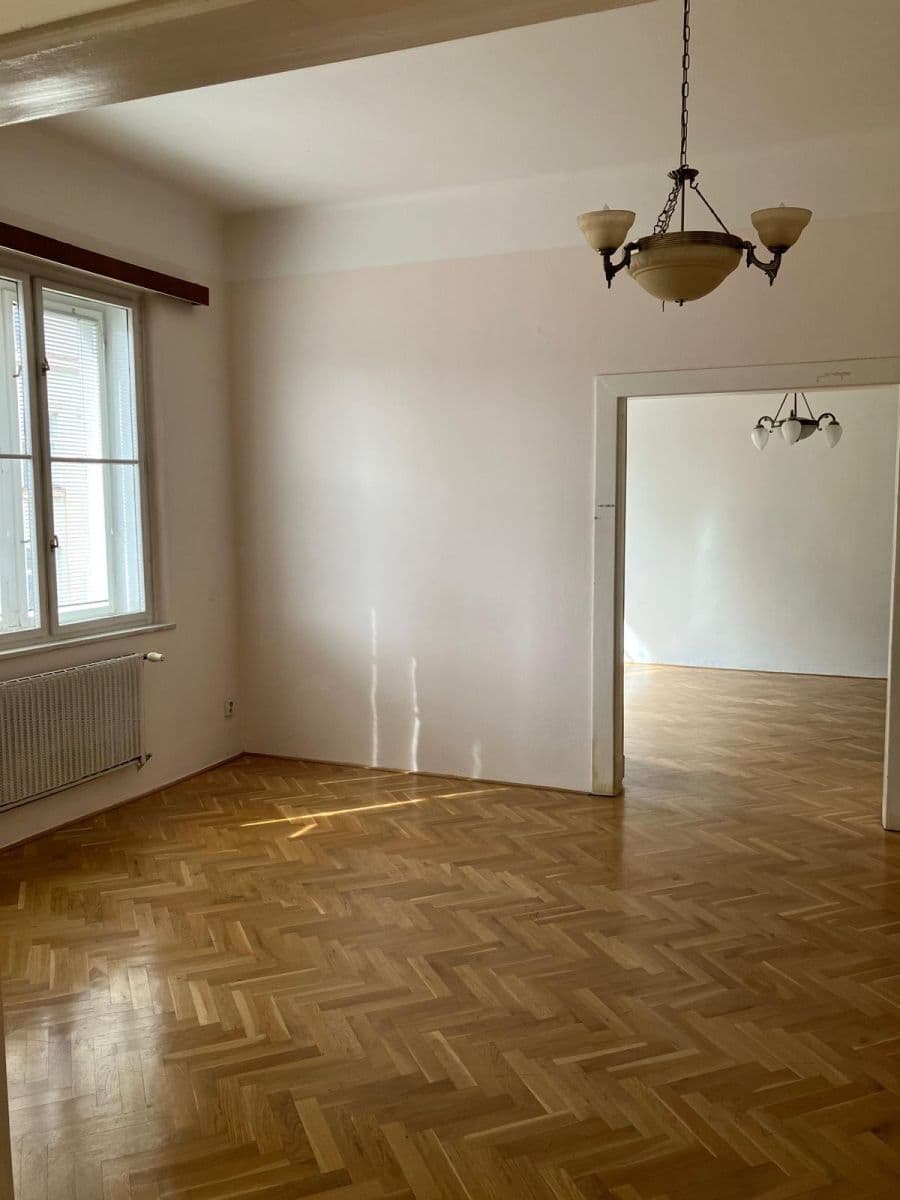 Prenájom bytu 3-izbový 105 m², Václavkova, Praha, Praha Prenájom bytu 3-izbový 105 m², Václavkova, Praha, Praha