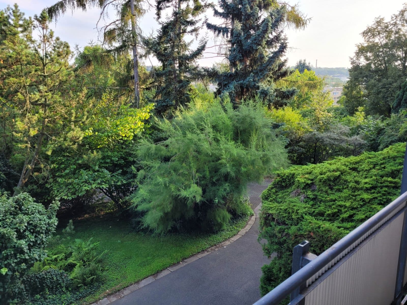 Prenájom bytu 2-izbový 55 m², Komornická, Praha, Praha Prenájom bytu 2-izbový 55 m², Komornická, Praha, Praha