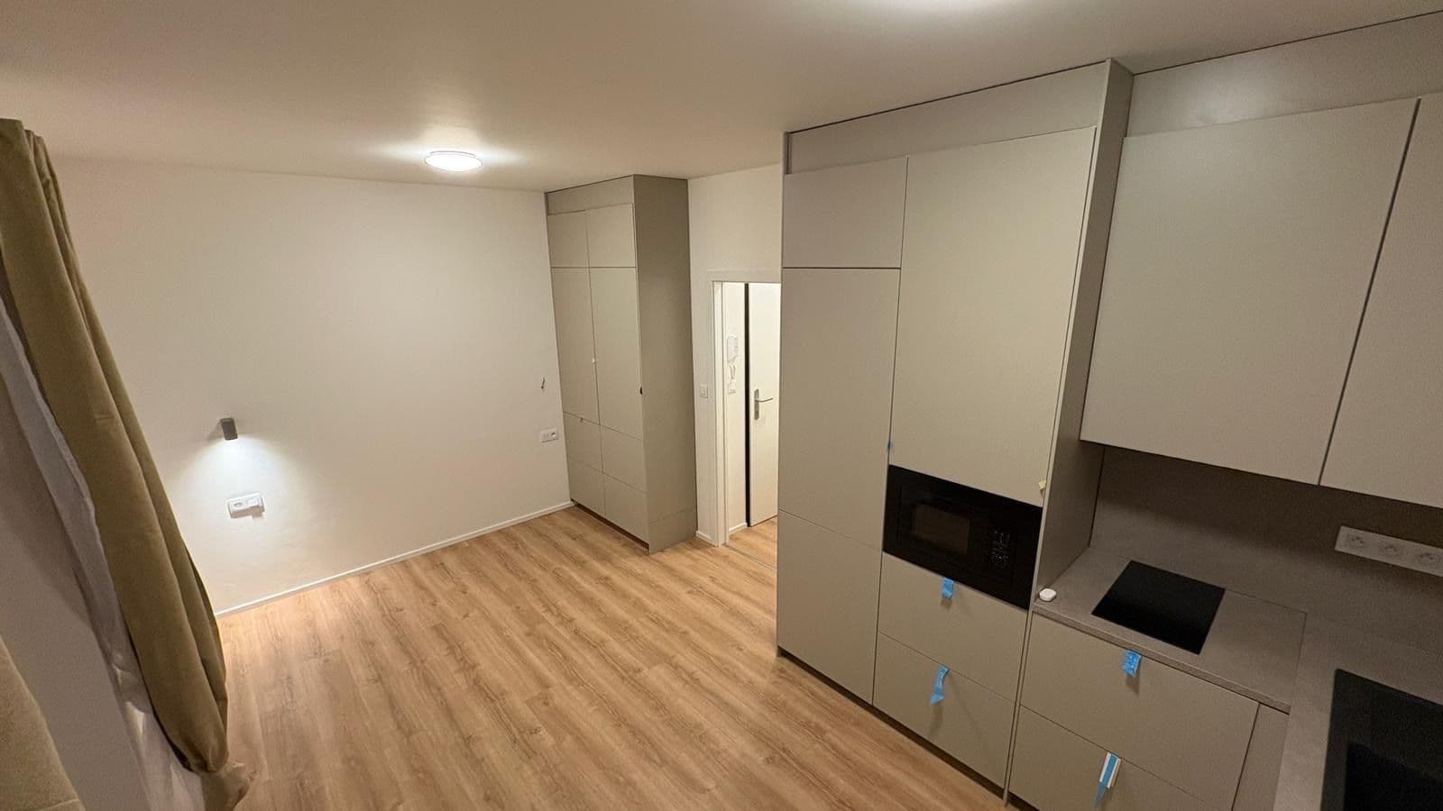 Prenájom bytu 1-izbový 20 m², Jenečská, Praha, Praha Prenájom bytu 1-izbový 20 m², Jenečská, Praha, Praha