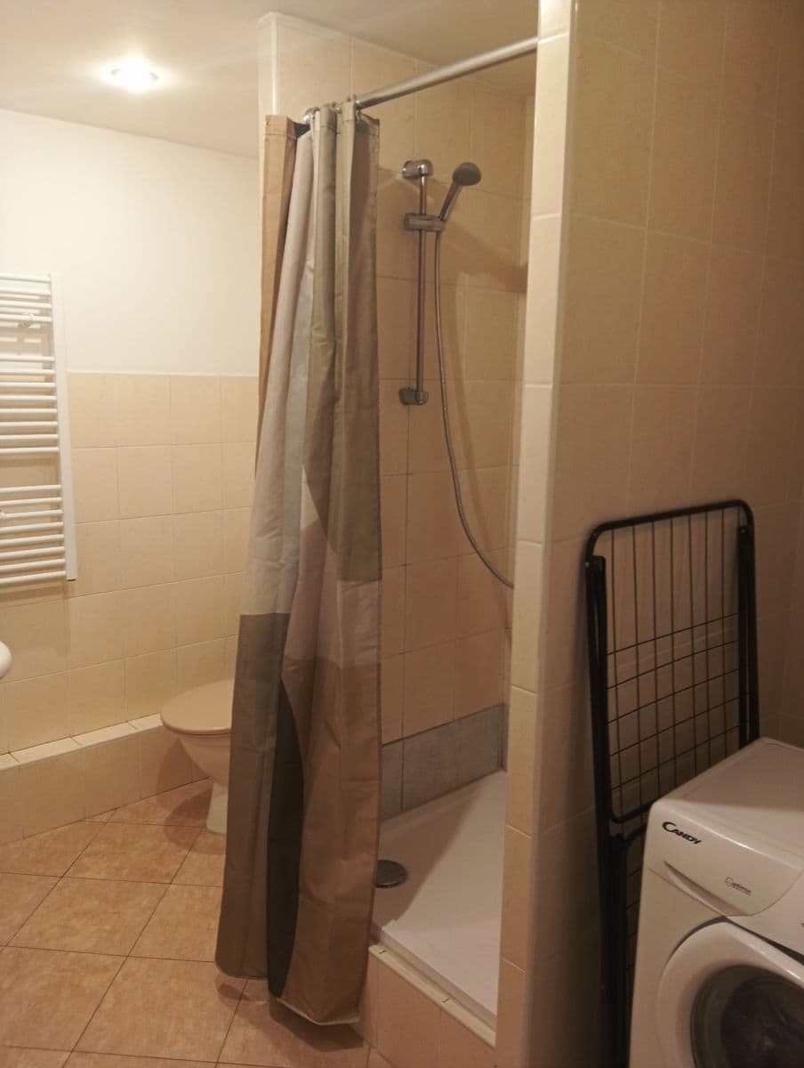 Prenájom bytu 1-izbový 35 m², Vnější, Praha, Praha Prenájom bytu 1-izbový 35 m², Vnější, Praha, Praha