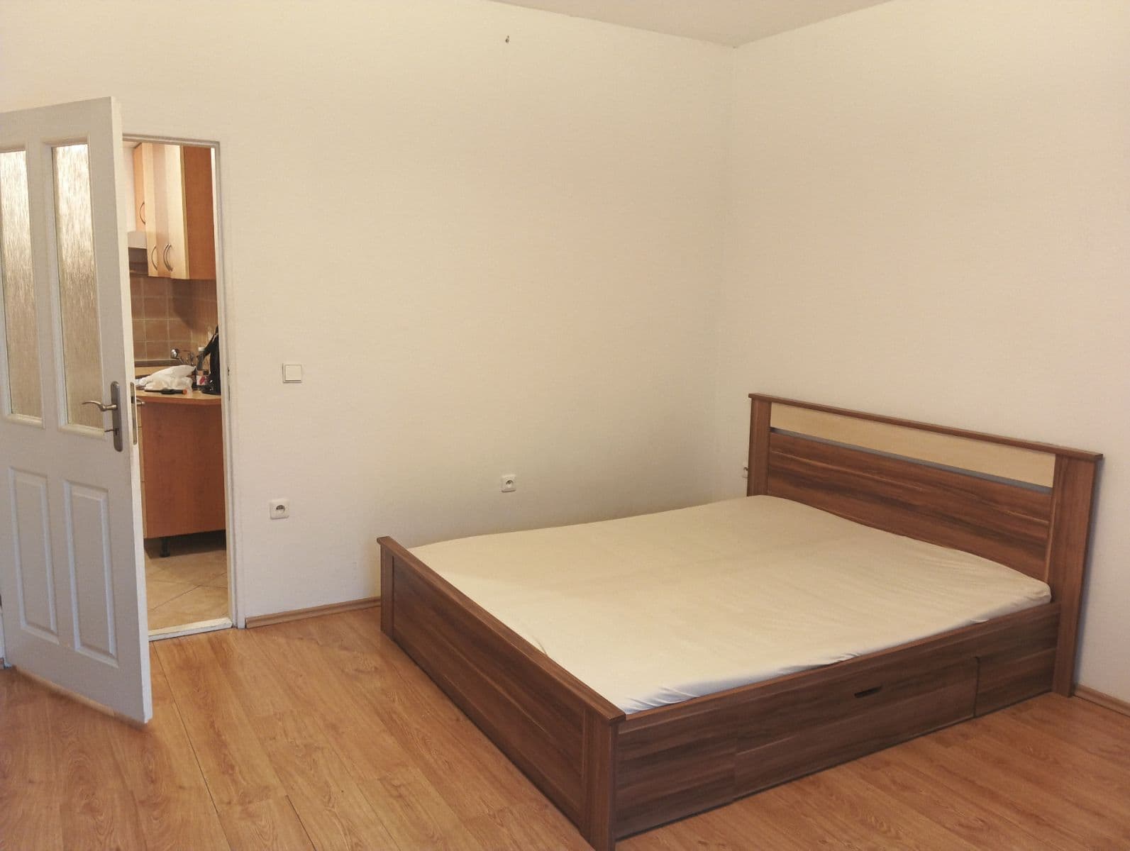 Prenájom bytu 1-izbový 35 m², Vnější, Praha, Praha Prenájom bytu 1-izbový 35 m², Vnější, Praha, Praha