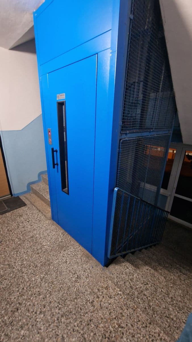 Prenájom bytu 2-izbový 60 m², Kamenná, Chomutov, Ústecký kraj Prenájom bytu 2-izbový 60 m², Kamenná, Chomutov, Ústecký kraj