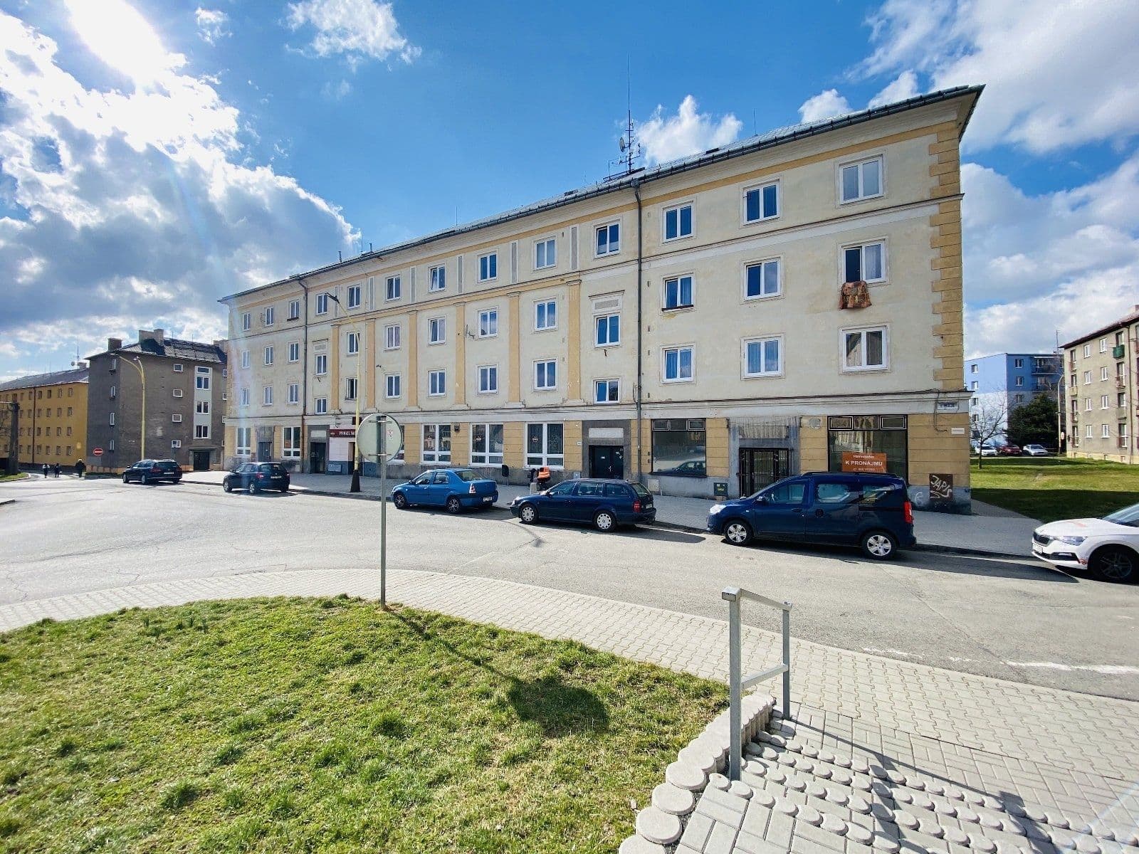 Prenájom bytu 2-izbový 56 m², 1. máje, Hlučín, Moravskoslezský kraj Prenájom bytu 2-izbový 56 m², 1. máje, Hlučín, Moravskoslezský kraj