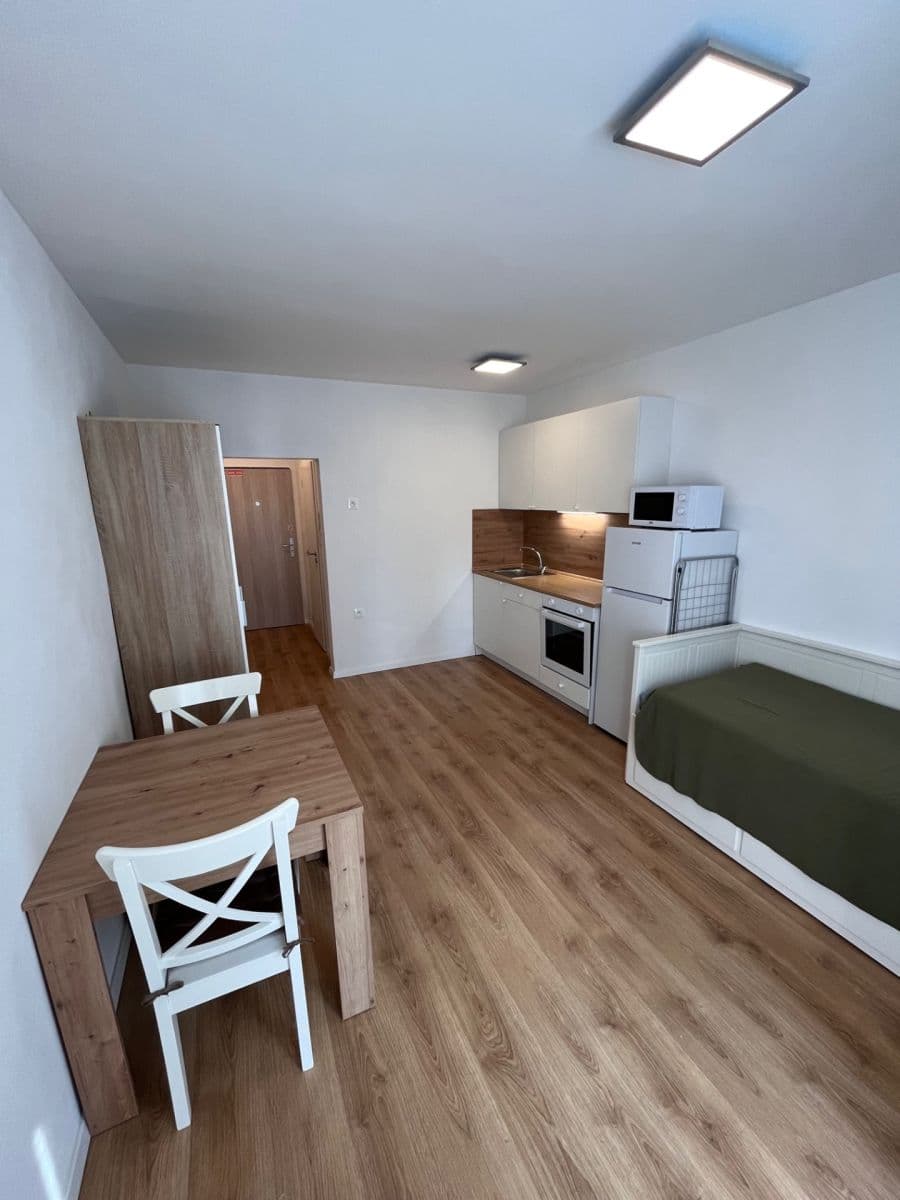 Prenájom bytu Garsoniéra 22 m², Ondavská, Ružinov, Bratislavský kraj Prenájom bytu Garsoniéra 22 m², Ondavská, Ružinov, Bratislavský kraj