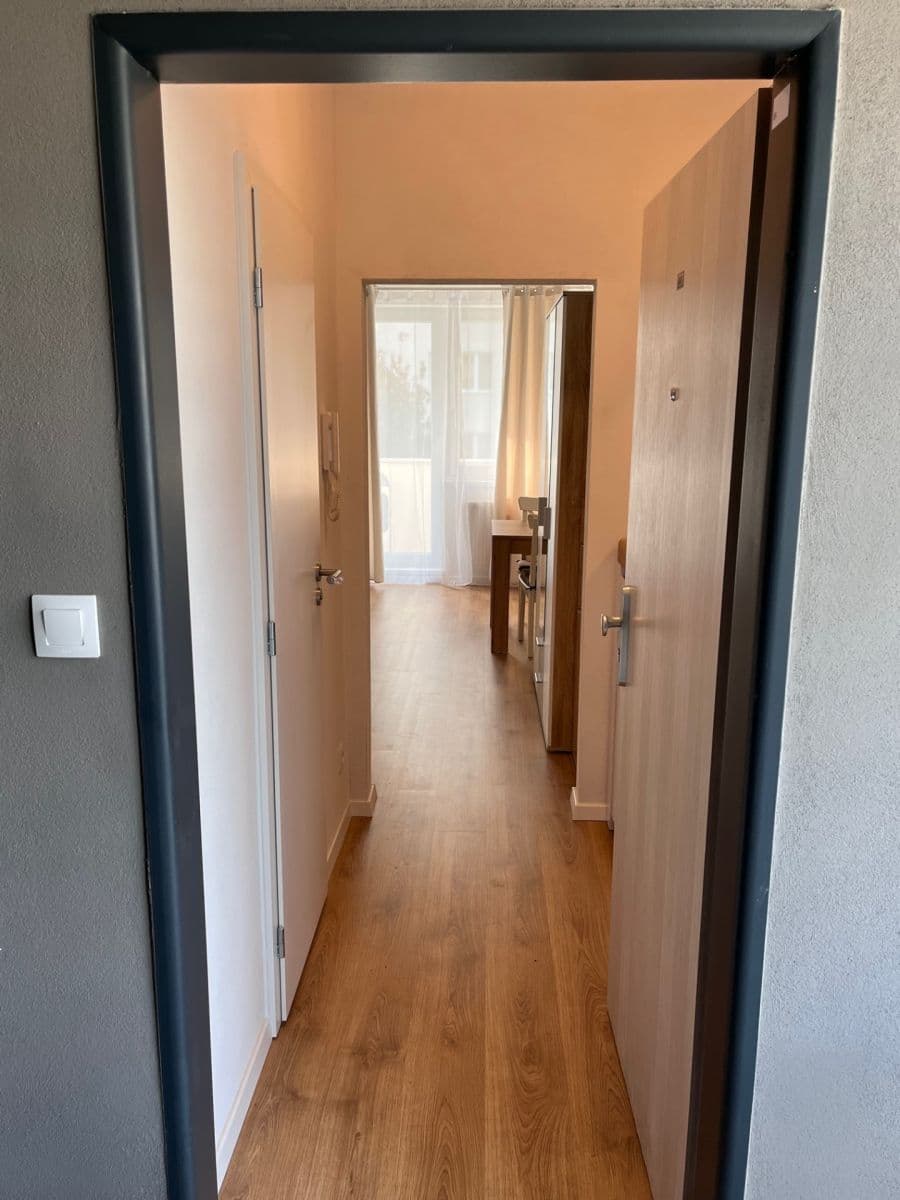 Prenájom bytu Garsoniéra 22 m², Ondavská, Ružinov, Bratislavský kraj Prenájom bytu Garsoniéra 22 m², Ondavská, Ružinov, Bratislavský kraj