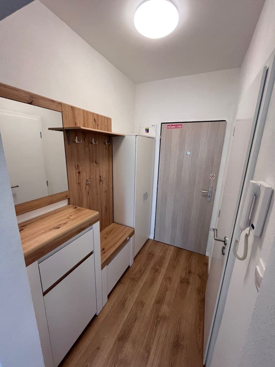 Prenájom bytu Garsoniéra 22 m², Ondavská, Ružinov, Bratislavský kraj Prenájom bytu Garsoniéra 22 m², Ondavská, Ružinov, Bratislavský kraj