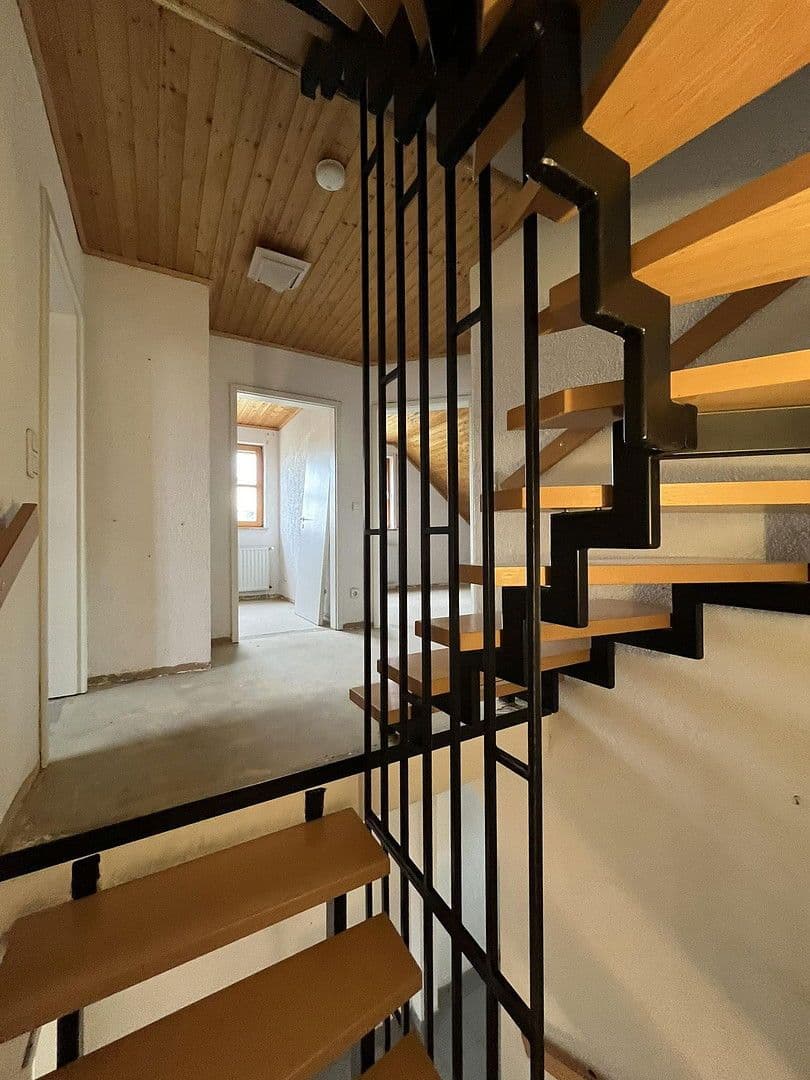 Predaj domu 126 m², pozemek 530 m², Lerchenweg 48, Stegaurach, Bavorsko Predaj domu 126 m², pozemek 530 m², Lerchenweg 48, Stegaurach, Bavorsko