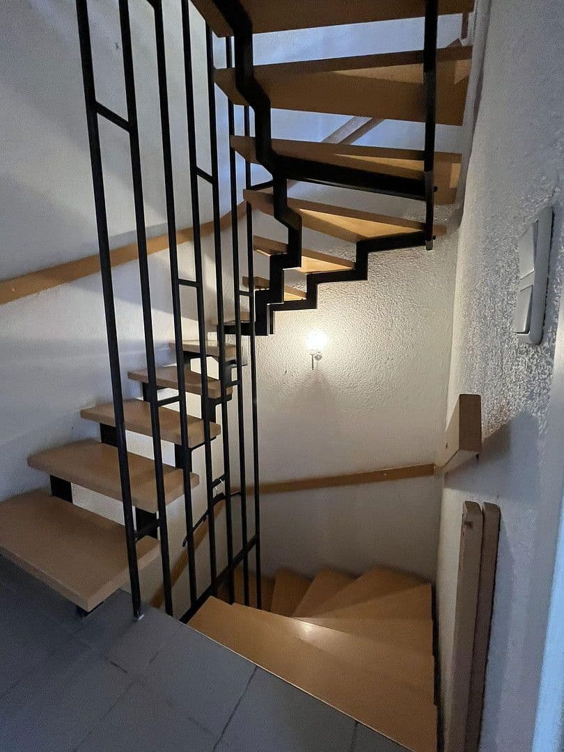 Predaj domu 126 m², pozemek 530 m², Lerchenweg 48, Stegaurach, Bavorsko Predaj domu 126 m², pozemek 530 m², Lerchenweg 48, Stegaurach, Bavorsko