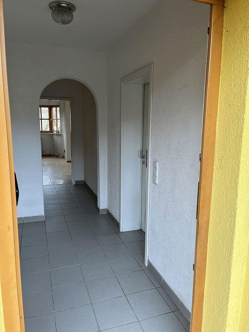 Predaj domu 126 m², pozemek 530 m², Lerchenweg 48, Stegaurach, Bavorsko Predaj domu 126 m², pozemek 530 m², Lerchenweg 48, Stegaurach, Bavorsko