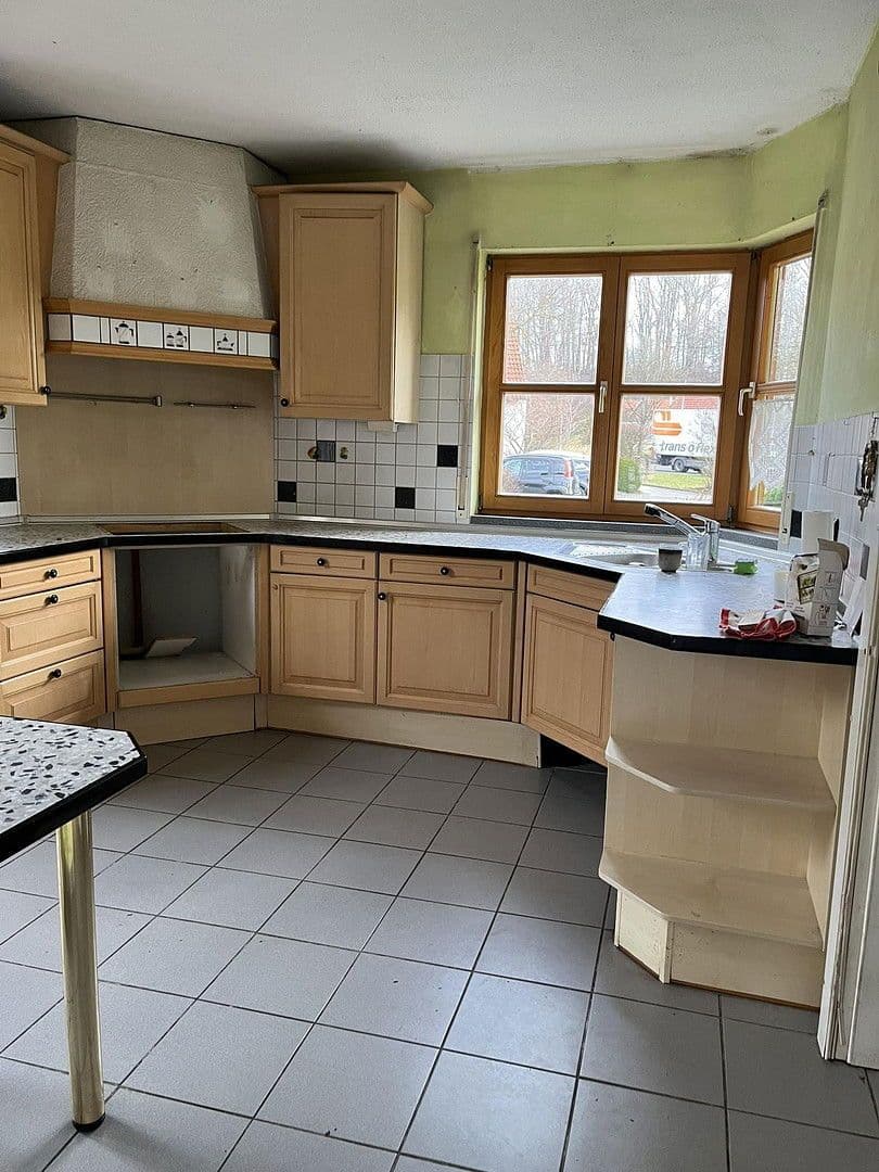 Predaj domu 126 m², pozemek 530 m², Lerchenweg 48, Stegaurach, Bavorsko Predaj domu 126 m², pozemek 530 m², Lerchenweg 48, Stegaurach, Bavorsko