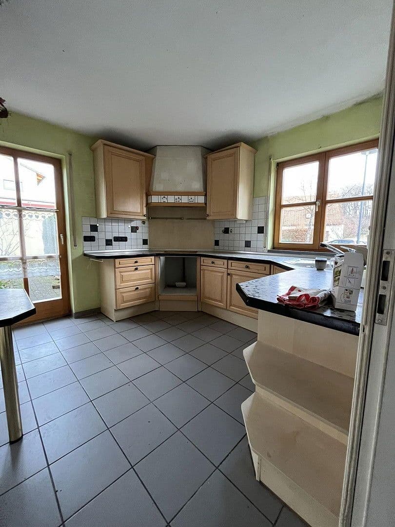 Predaj domu 126 m², pozemek 530 m², Lerchenweg 48, Stegaurach, Bavorsko Predaj domu 126 m², pozemek 530 m², Lerchenweg 48, Stegaurach, Bavorsko