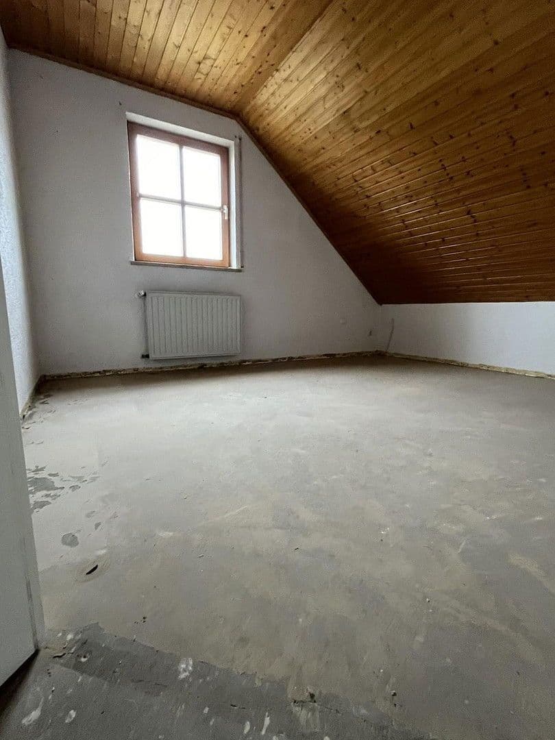 Predaj domu 126 m², pozemek 530 m², Lerchenweg 48, Stegaurach, Bavorsko Predaj domu 126 m², pozemek 530 m², Lerchenweg 48, Stegaurach, Bavorsko