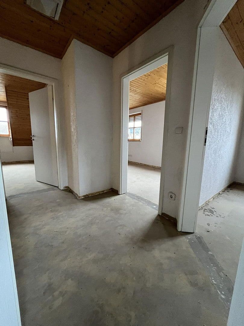 Predaj domu 126 m², pozemek 530 m², Lerchenweg 48, Stegaurach, Bavorsko Predaj domu 126 m², pozemek 530 m², Lerchenweg 48, Stegaurach, Bavorsko