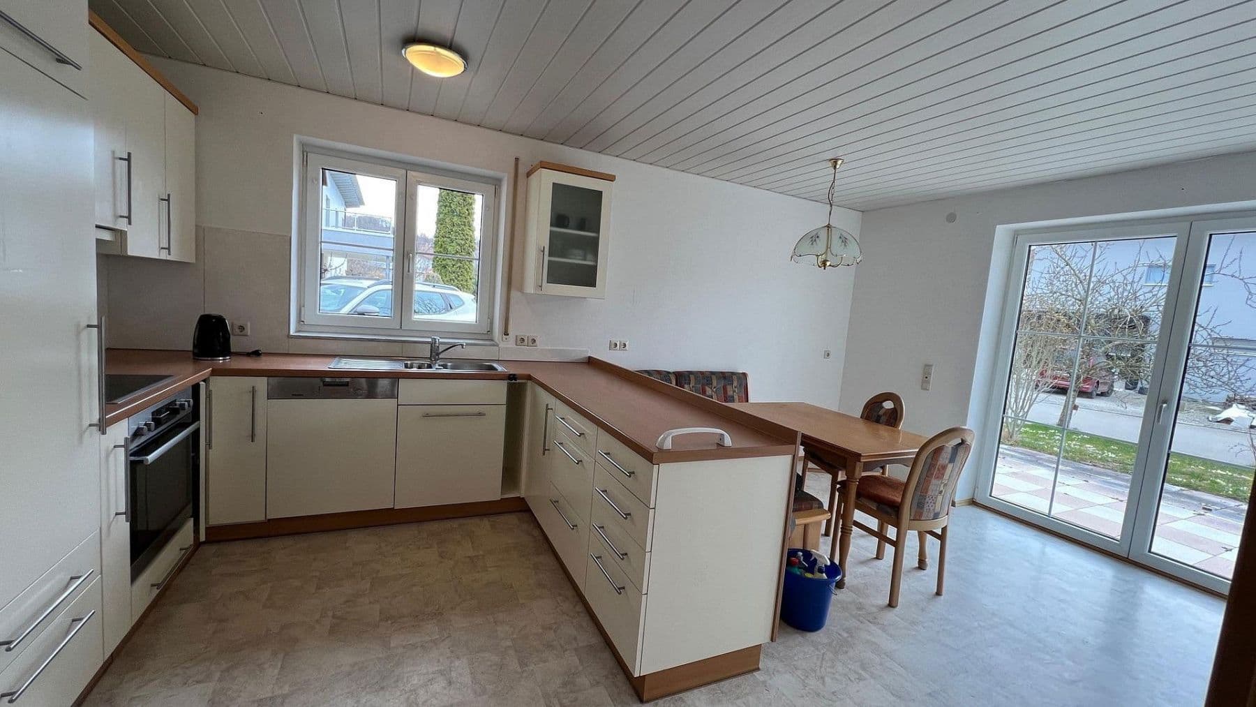 Predaj domu 125 m², pozemek 574 m², Krauchenwies, Bádensko-Wurttembersko Predaj domu 125 m², pozemek 574 m², Krauchenwies, Bádensko-Wurttembersko