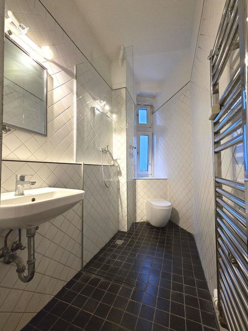 Predaj bytu 2-izbový 49 m², Eisenacherstr. 57, Berlin, Berlín Predaj bytu 2-izbový 49 m², Eisenacherstr. 57, Berlin, Berlín