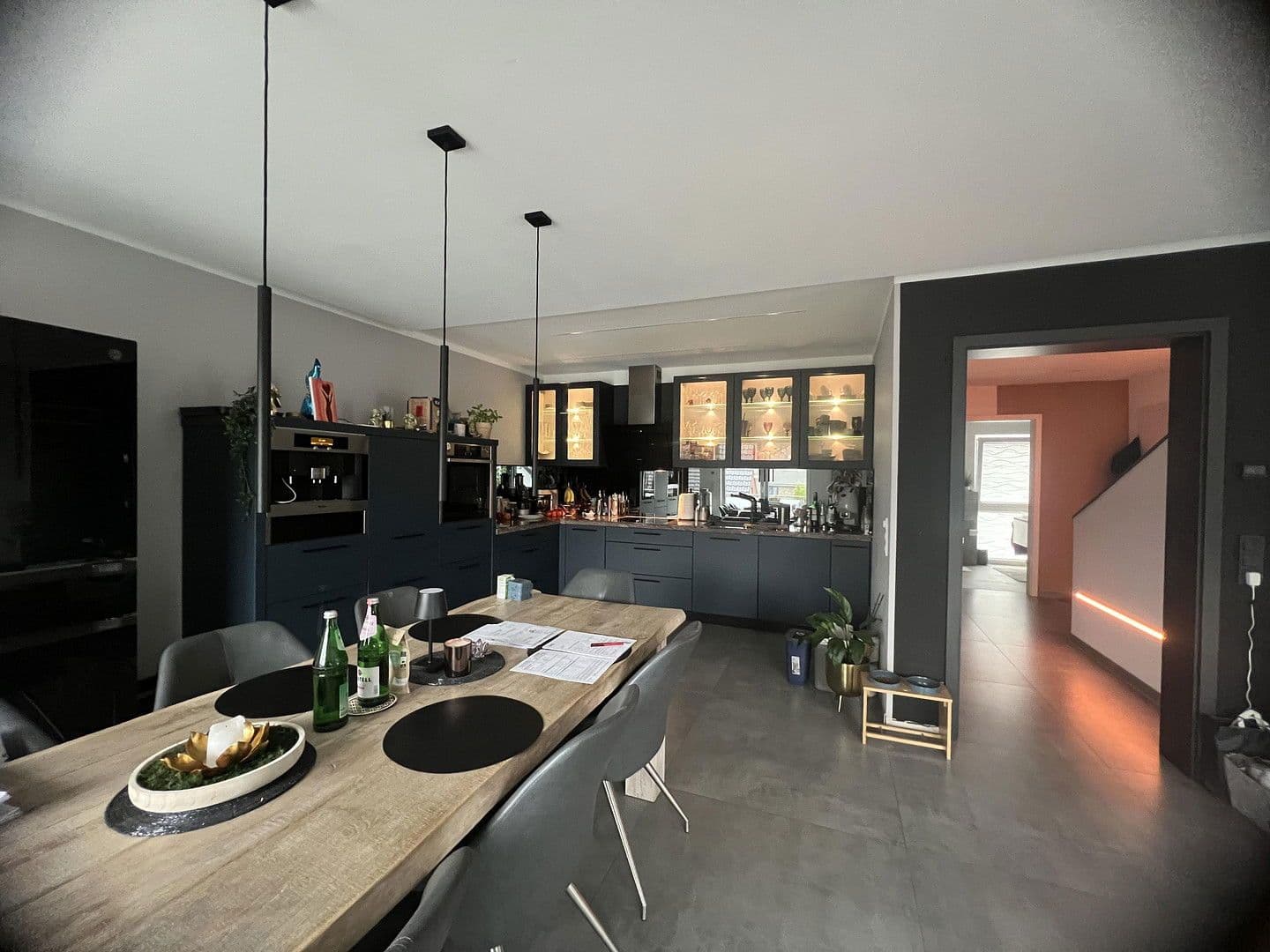 Predaj domu 250 m², pozemek 312 m², Wuppertal, Severné Porýnie - Westfálsko Predaj domu 250 m², pozemek 312 m², Wuppertal, Severné Porýnie - Westfálsko