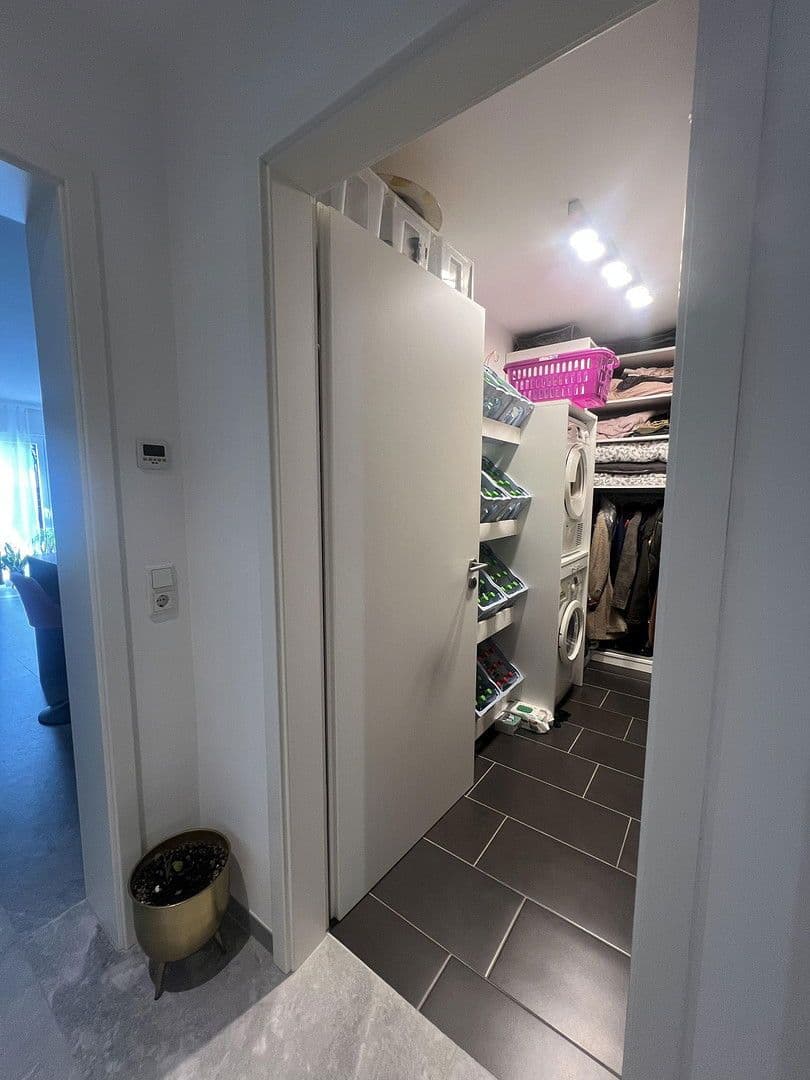 Predaj domu 250 m², pozemek 312 m², Wuppertal, Severné Porýnie - Westfálsko Predaj domu 250 m², pozemek 312 m², Wuppertal, Severné Porýnie - Westfálsko