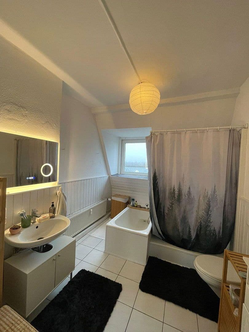 Prenájom bytu 2-izbový 64 m², Holtenauer Straße 213, Kiel, Šlezvicko-Holštajnsko Prenájom bytu 2-izbový 64 m², Holtenauer Straße 213, Kiel, Šlezvicko-Holštajnsko