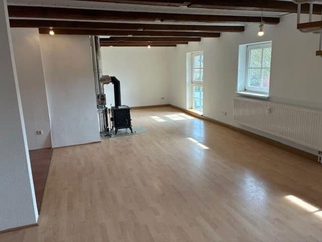 Prenájom bytu 3-izbový 133 m², Alte Dorfstraße 1a, Seesen, Dolné Sasko Prenájom bytu 3-izbový 133 m², Alte Dorfstraße 1a, Seesen, Dolné Sasko