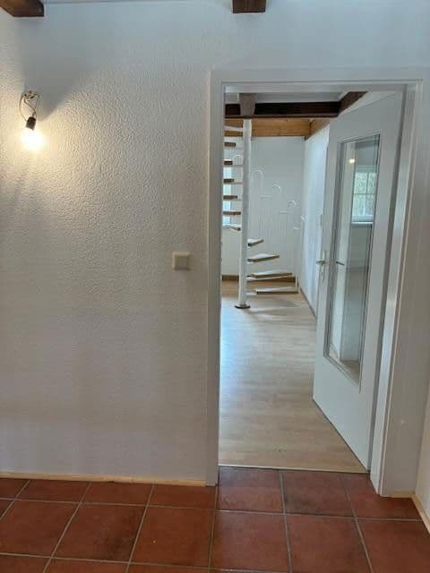 Prenájom bytu 3-izbový 133 m², Alte Dorfstraße 1a, Seesen, Dolné Sasko Prenájom bytu 3-izbový 133 m², Alte Dorfstraße 1a, Seesen, Dolné Sasko