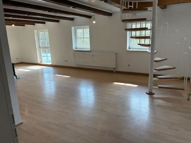 Prenájom bytu 3-izbový 133 m², Alte Dorfstraße 1a, Seesen, Dolné Sasko Prenájom bytu 3-izbový 133 m², Alte Dorfstraße 1a, Seesen, Dolné Sasko