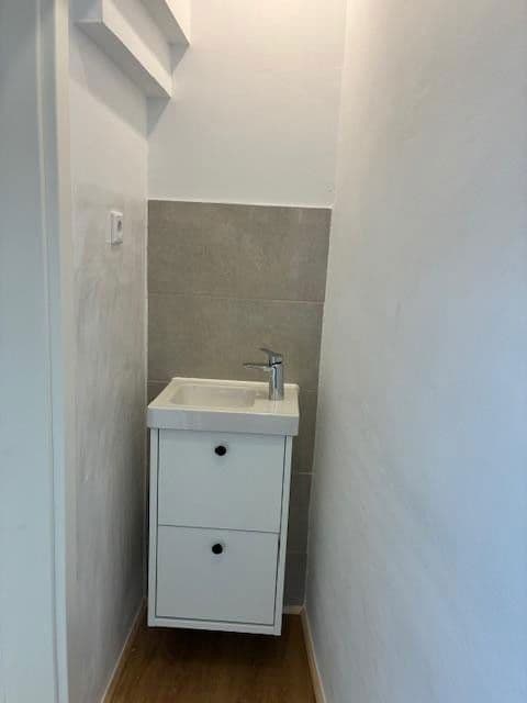 Prenájom bytu 3-izbový 133 m², Alte Dorfstraße 1a, Seesen, Dolné Sasko Prenájom bytu 3-izbový 133 m², Alte Dorfstraße 1a, Seesen, Dolné Sasko