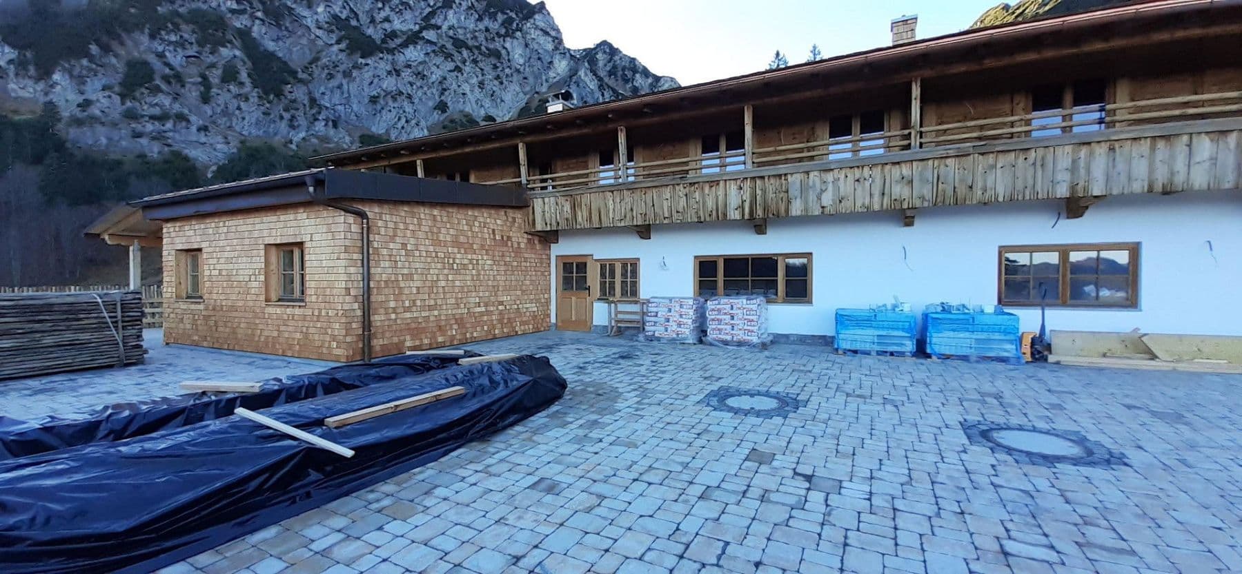 Predaj nebytového priestoru 935 m², Wuhrstein 17, Schleching, Bavorsko Predaj nebytového priestoru 935 m², Wuhrstein 17, Schleching, Bavorsko