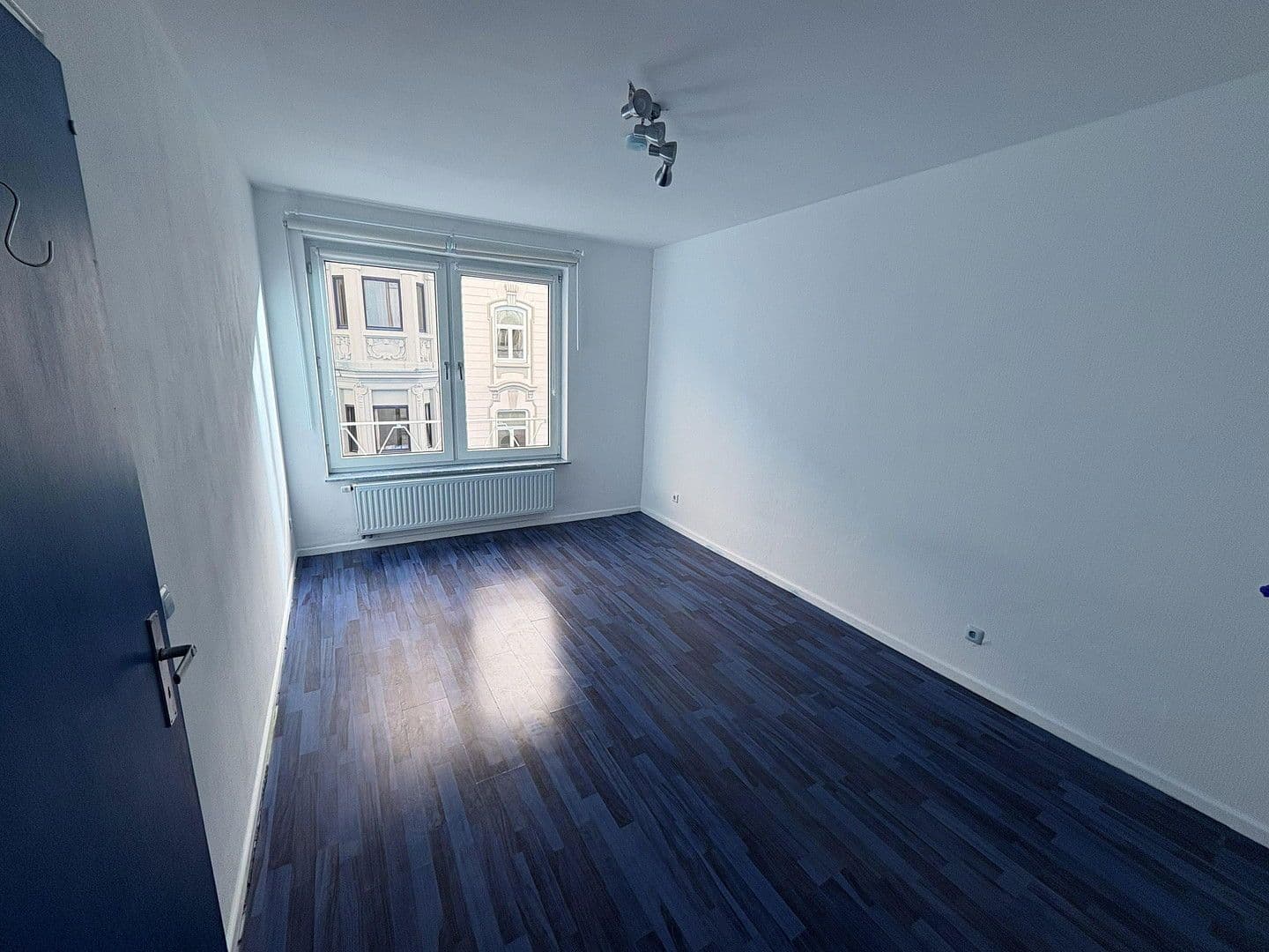 Prenájom bytu 3-izbový 65 m², Aachen, Severné Porýnie - Westfálsko Prenájom bytu 3-izbový 65 m², Aachen, Severné Porýnie - Westfálsko