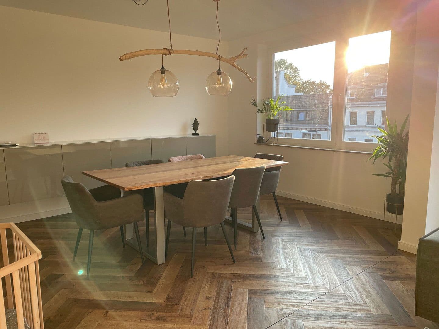 Prenájom bytu 4-izbový 112 m², Cracauer Straße 75, Krefeld, Severné Porýnie - Westfálsko Prenájom bytu 4-izbový 112 m², Cracauer Straße 75, Krefeld, Severné Porýnie - Westfálsko