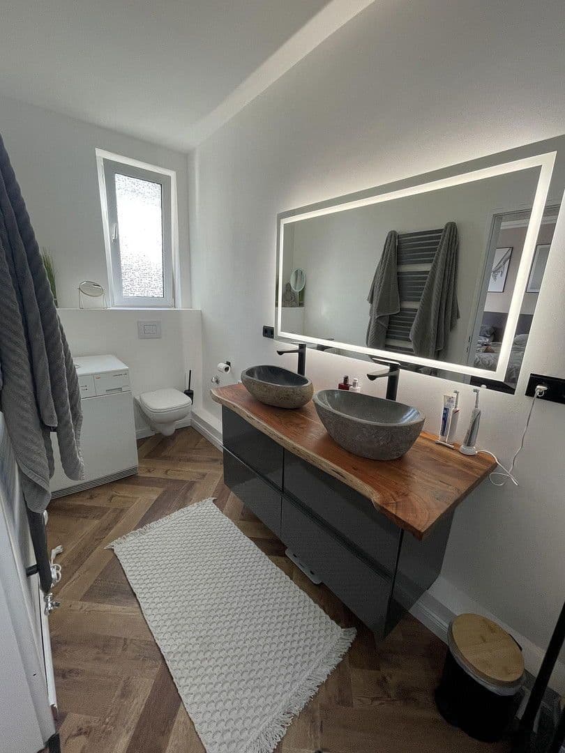 Prenájom bytu 4-izbový 112 m², Cracauer Straße 75, Krefeld, Severné Porýnie - Westfálsko Prenájom bytu 4-izbový 112 m², Cracauer Straße 75, Krefeld, Severné Porýnie - Westfálsko