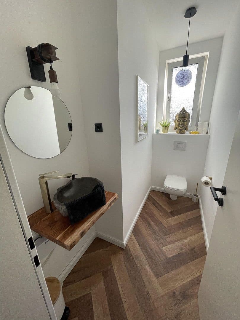 Prenájom bytu 4-izbový 112 m², Cracauer Straße 75, Krefeld, Severné Porýnie - Westfálsko Prenájom bytu 4-izbový 112 m², Cracauer Straße 75, Krefeld, Severné Porýnie - Westfálsko